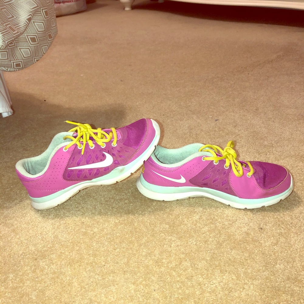 Nike Running Sneakers in Good Condition